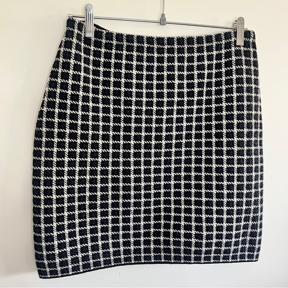 Theory Black 100% Wool Teslianna Plaid Soft Knit Luster Mini Skirt - Picture 1 of 5